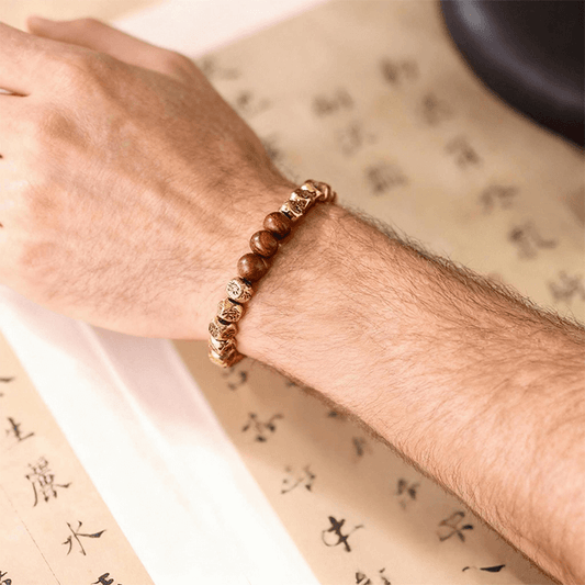 สร้อยข้อมือมนต์คาถาคุ้มครองรัศมีสีทอง